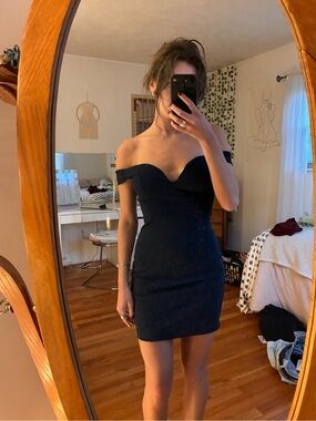 Emerald Sundae Off-Shoulder Navy Bodycon Mini Dress
